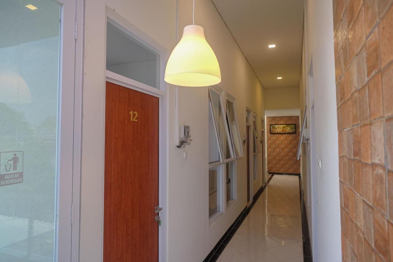 Hotel Reddoorz Syariah @ Tlogosari Semarang Alastuwo Zewnętrze zdjęcie