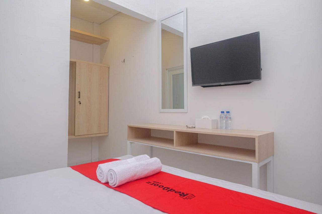 Hotel Reddoorz Syariah @ Tlogosari Semarang Alastuwo Zewnętrze zdjęcie