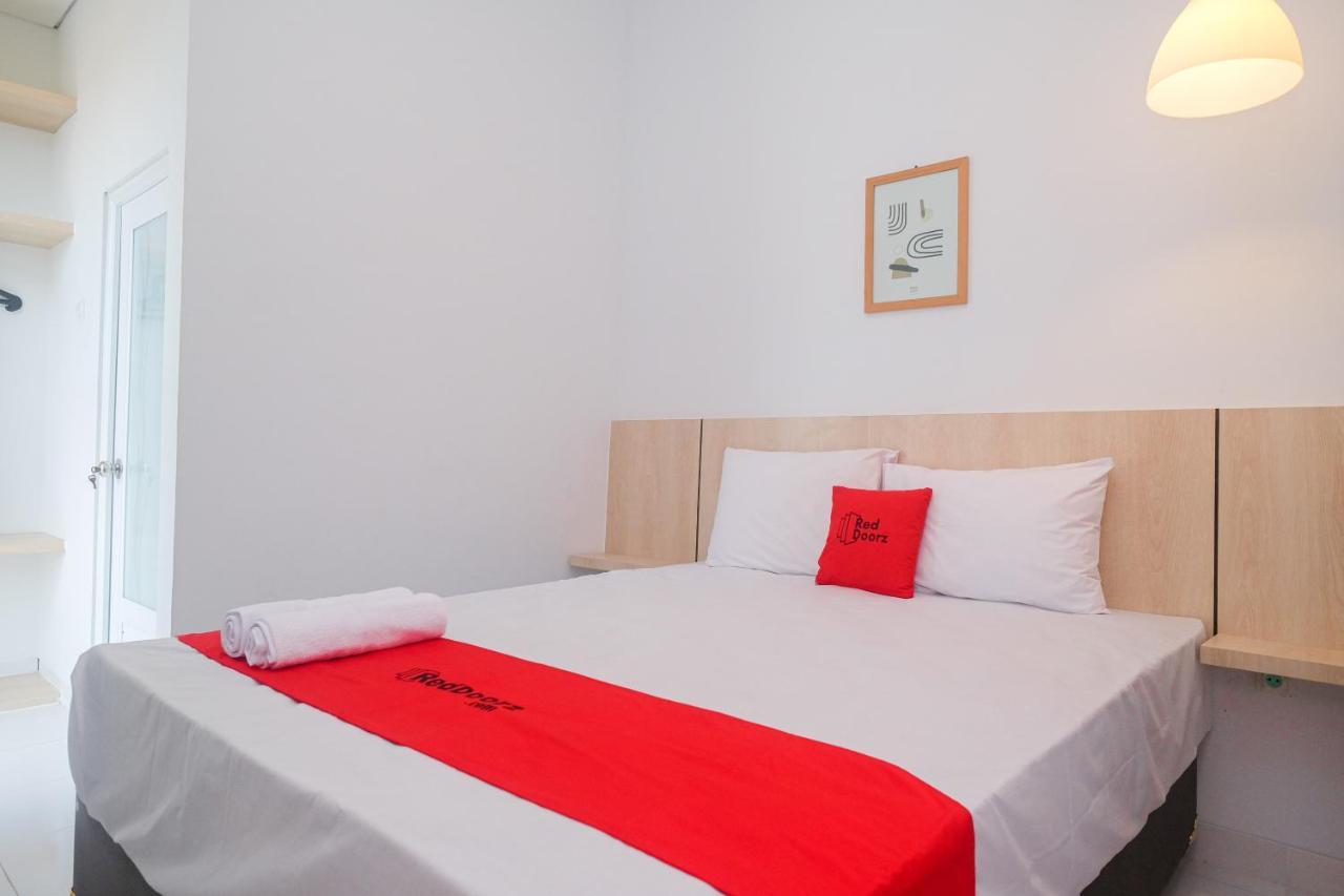 Hotel Reddoorz Syariah @ Tlogosari Semarang Alastuwo Zewnętrze zdjęcie
