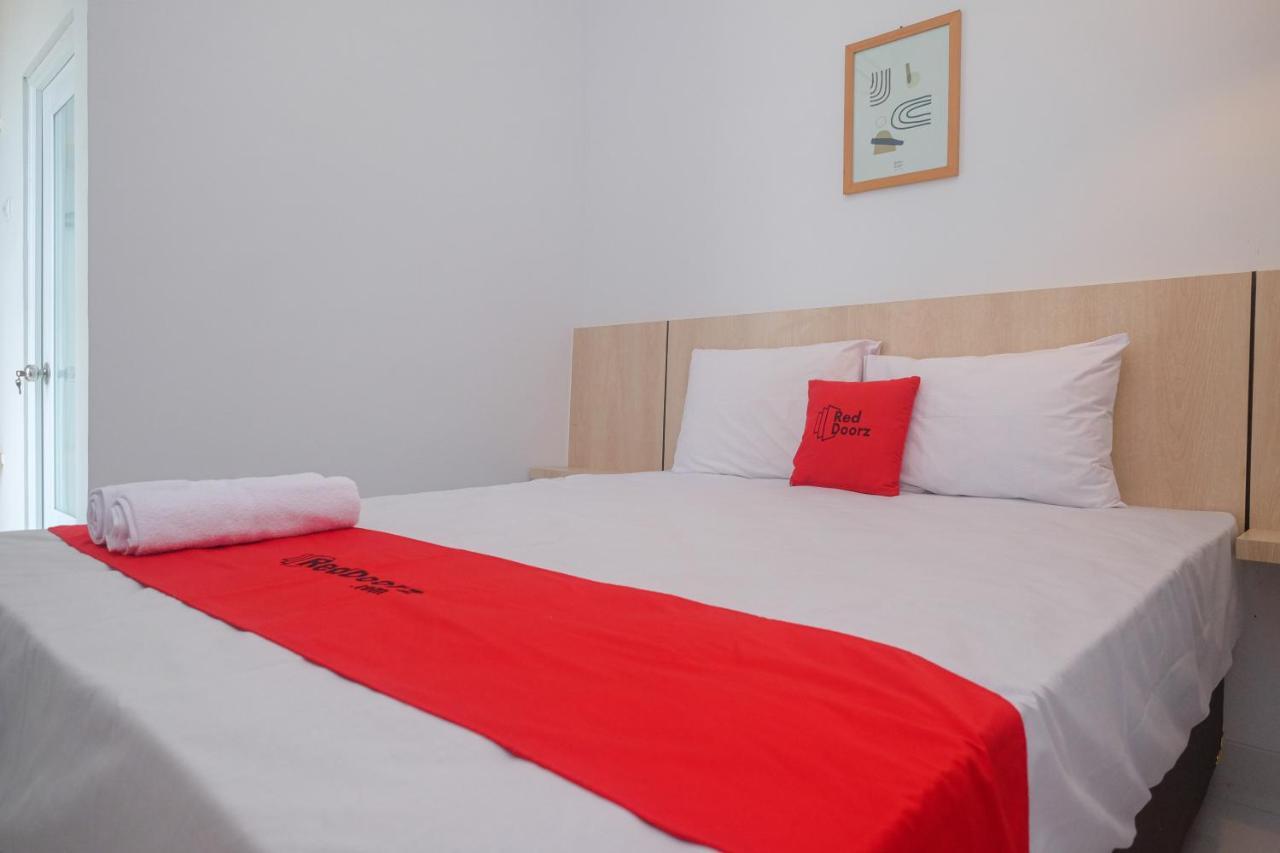 Hotel Reddoorz Syariah @ Tlogosari Semarang Alastuwo Zewnętrze zdjęcie